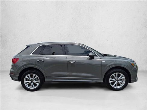 Used 2022 Audi Q3 2.0T Premium Plus w/ Premium Plus Package AWD/4WD image 4