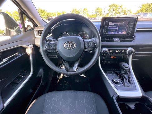 Used 2021 Toyota RAV4 XLE w/ Convenience Package AWD/4WD image 5