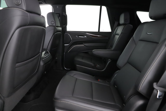 Used 2022 Cadillac Escalade Luxury w/ LPO, Floor Liner Package AWD/4WD image 28