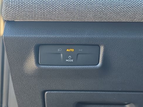 New 2026 Volkswagen Tiguan S image 23