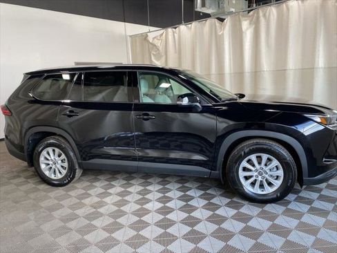 Certified 2026 Toyota Grand Highlander XLE image 17