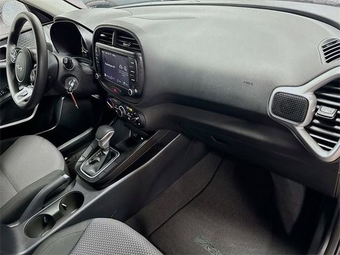 Used 2024 Kia Soul LX w/ Option Group 015 image 30