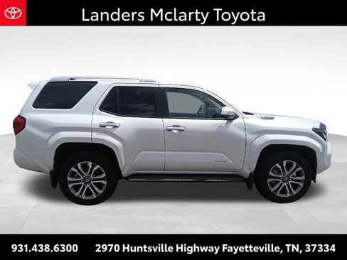 Used 2025 Toyota 4Runner Limited AWD/4WD image 2