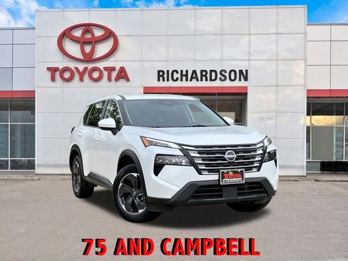 Used 2024 Nissan Rogue SV AWD/4WD image 1