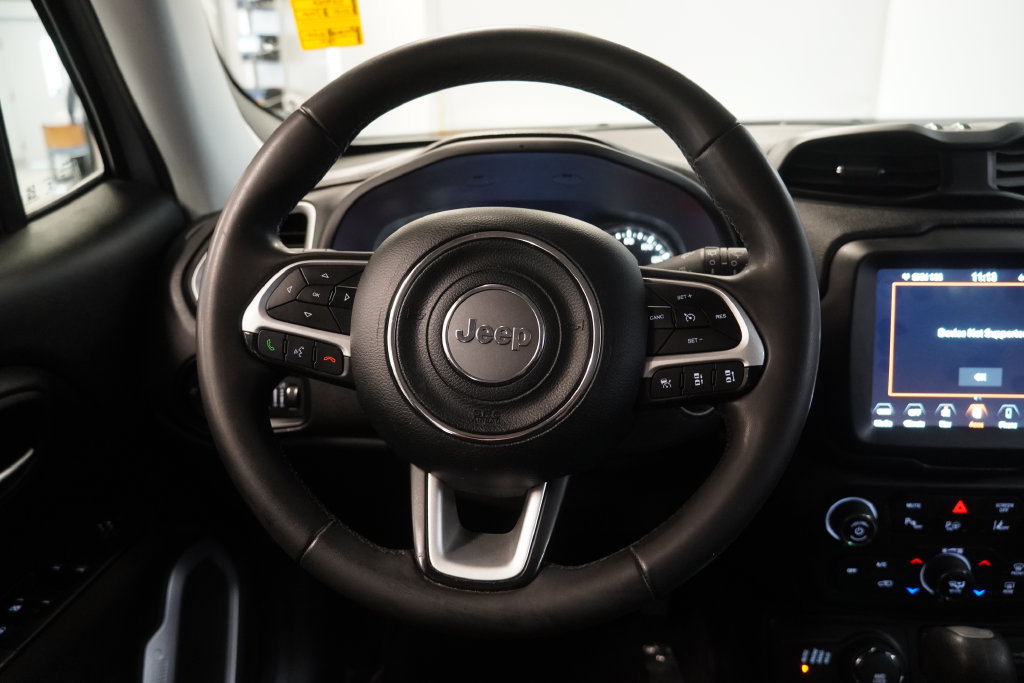 Used 2021 Jeep Renegade Latitude w/ Luxury Group I AWD/4WD image 16