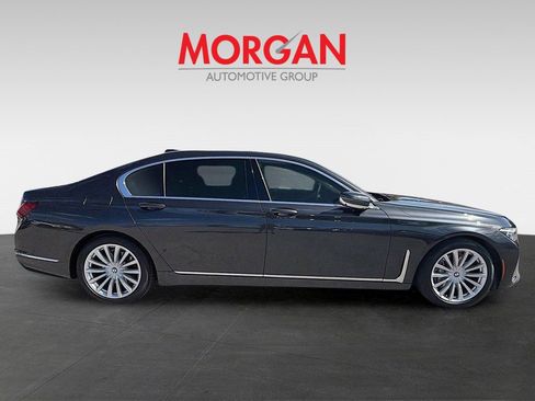 Used 2020 BMW 740i image 3