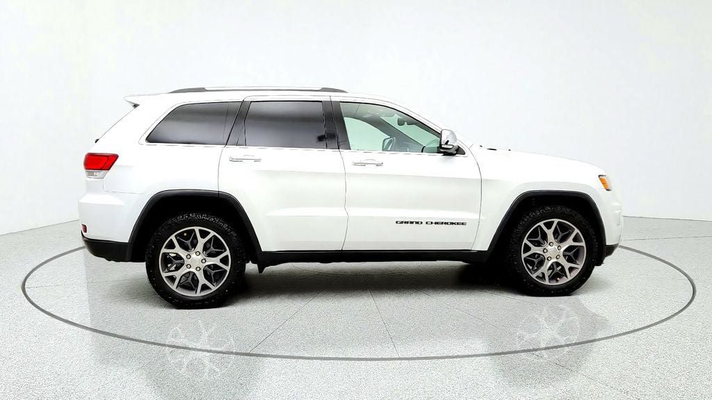 Used 2020 Jeep Grand Cherokee Limited AWD/4WD image 4