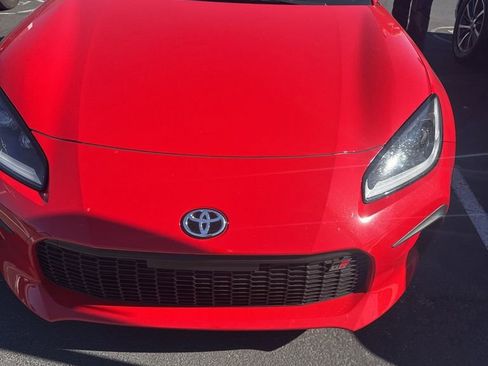 Certified 2025 Toyota GR86 Premium image 3