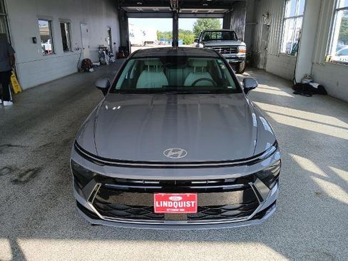 Used 2024 Hyundai Sonata SEL image 3