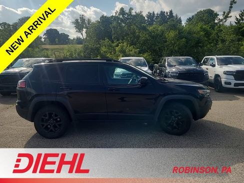 Used 2020 Jeep Cherokee Latitude AWD/4WD image 5