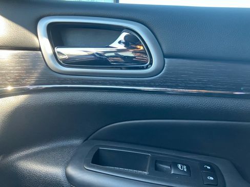 Used 2018 Jeep Grand Cherokee High Altitude AWD/4WD image 35