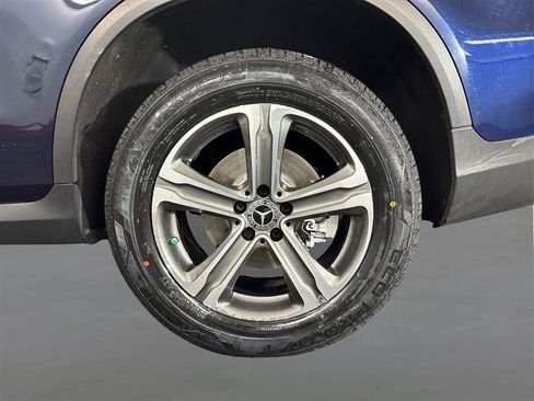 Used 2019 Mercedes-Benz GLC 300 4MATIC image 22