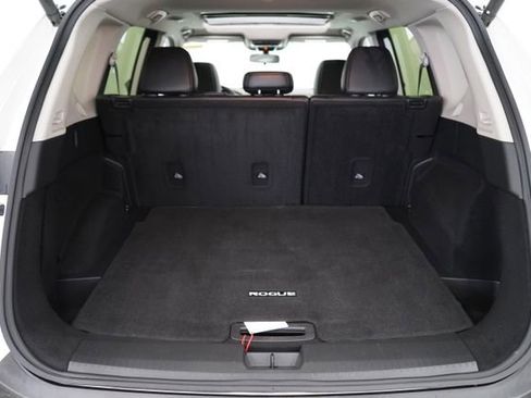 Used 2023 Nissan Rogue SV w/ SV Premium B Package image 62