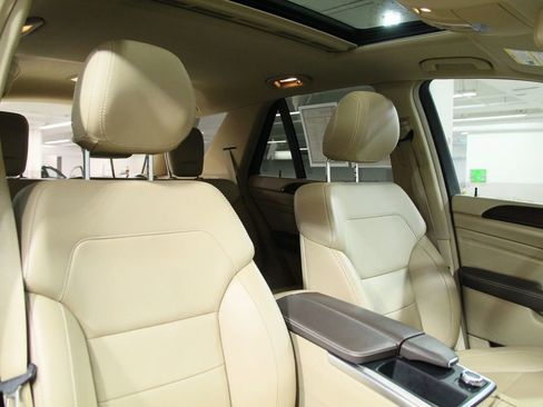 Used 2014 Mercedes-Benz ML 350 BlueTEC 4MATIC image 22