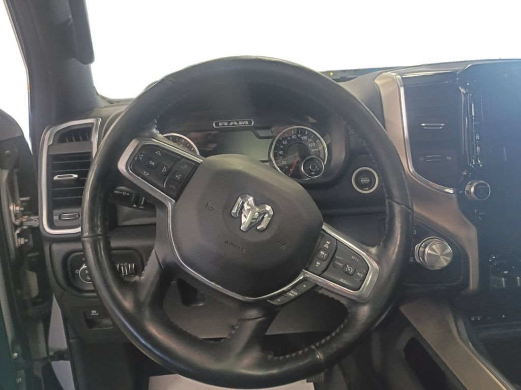 Used 2019 RAM 1500 Laramie AWD/4WD image 13
