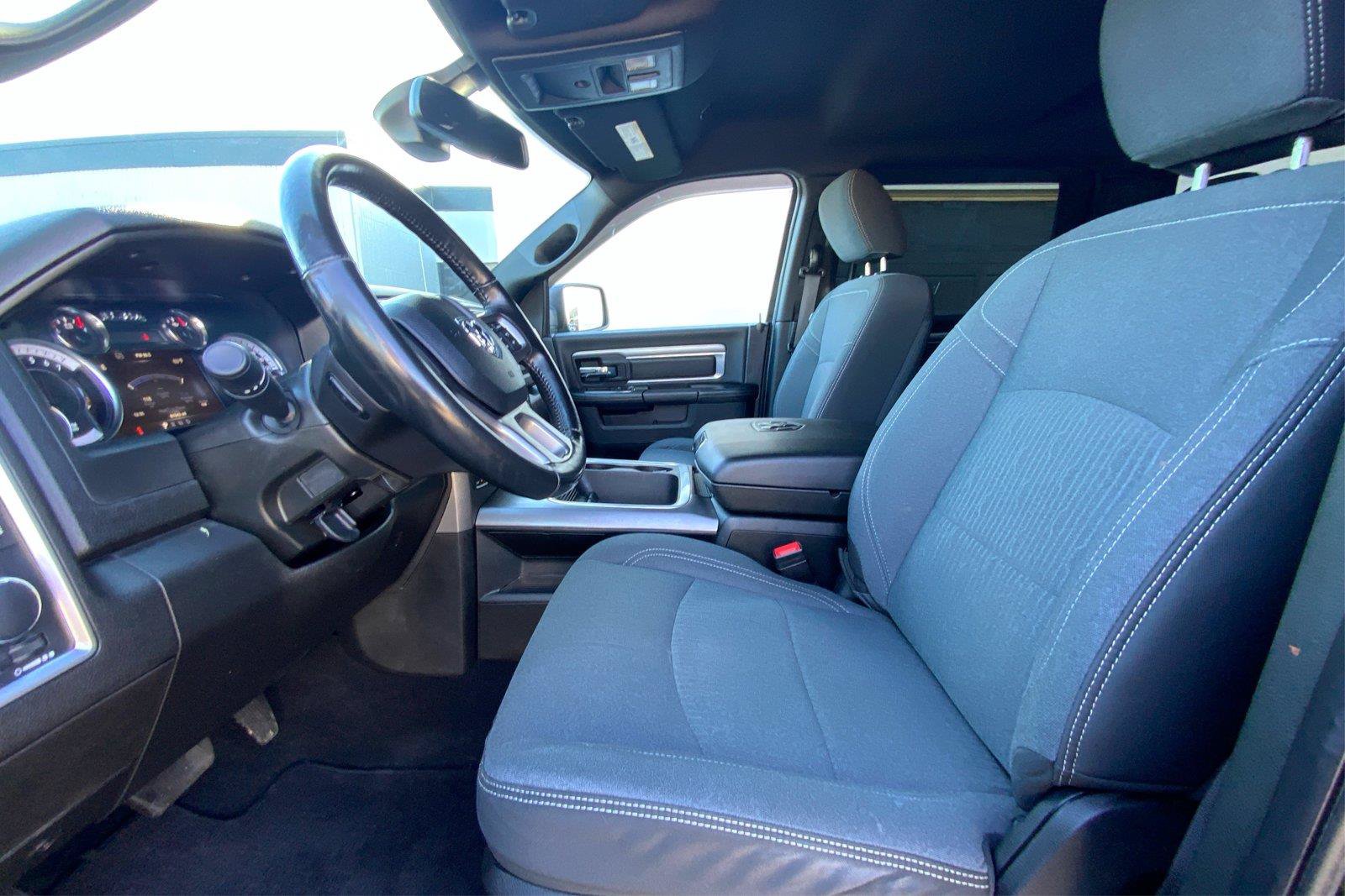 Used 2022 RAM 1500 Warlock AWD/4WD image 10