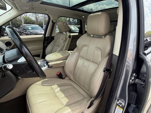 Used 2014 Land Rover Range Rover Sport HSE image 10