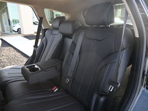 Used 2025 Genesis GV80 2.5T Select image 29