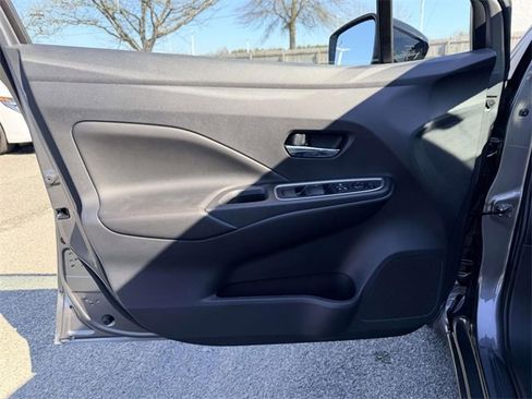 New 2025 Nissan Versa SR w/ Trunk Package image 14