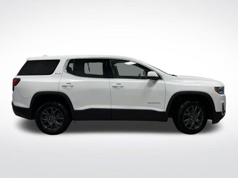 Used 2023 GMC Acadia SLE image 2