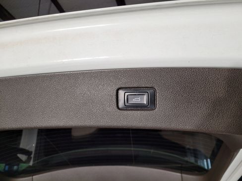 Used 2017 Audi Q7 3.0T Premium image 13