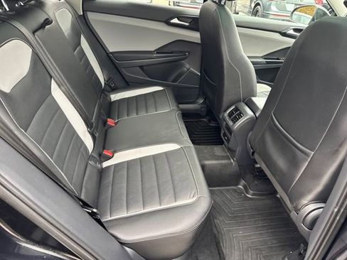 Certified 2023 Volkswagen Taos SEL image 34