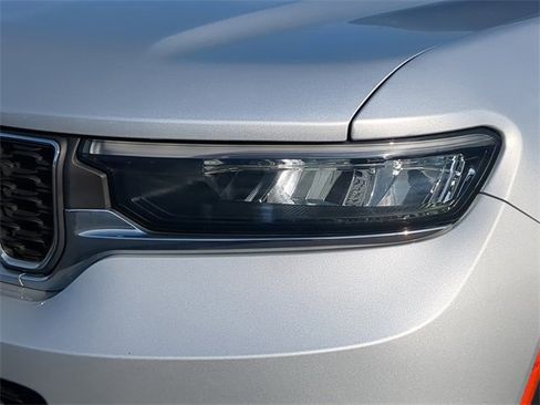 Used 2022 Jeep Grand Cherokee L Laredo w/ Luxury Tech Group I image 9