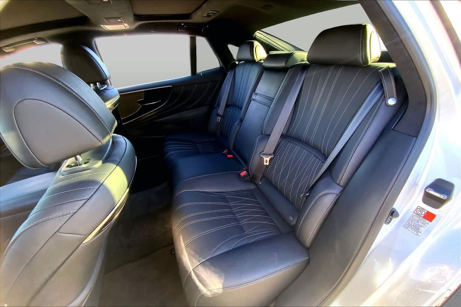Used 2024 Lexus LS 500 w/ Interior Upgrade Package RWD image 19
