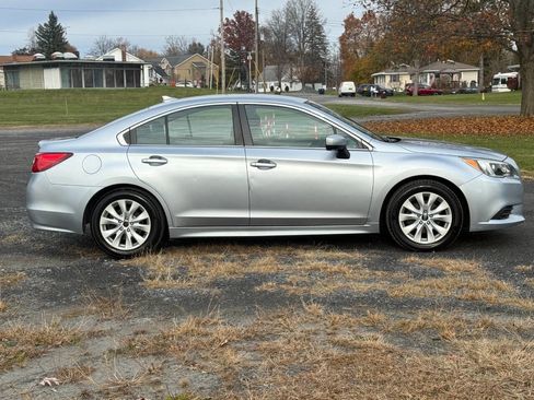 Used 2017 Subaru Legacy 2.5i Premium image 4