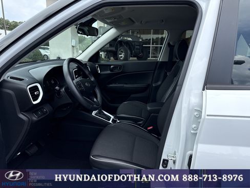 Certified 2023 Hyundai Venue Limited FWD image 10