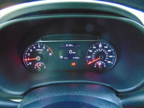 Used 2021 Kia Soul LX FWD image 16