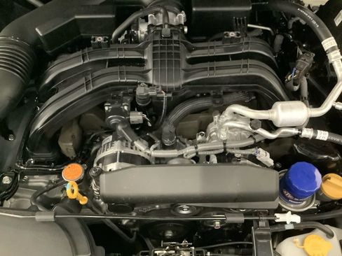 Certified 2025 Subaru Crosstrek 2.0i Premium image 21