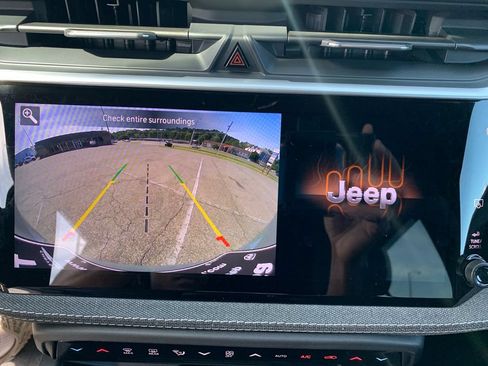 New 2026 Jeep Cherokee Laredo AWD/4WD image 19