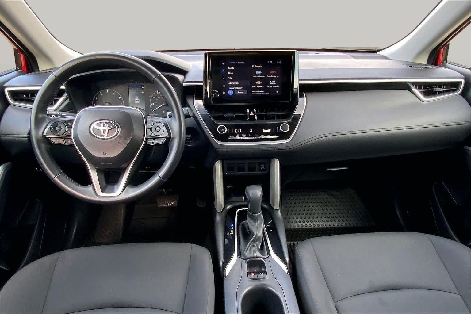 Used 2024 Toyota Corolla Cross LE AWD/4WD image 16