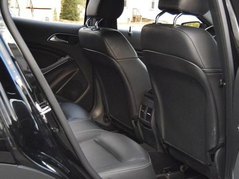 Used 2020 Mercedes-Benz GLA 250 4MATIC image 31