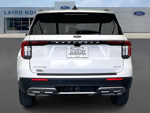 New 2026 Ford Explorer Active w/ Active Comfort Package image 4