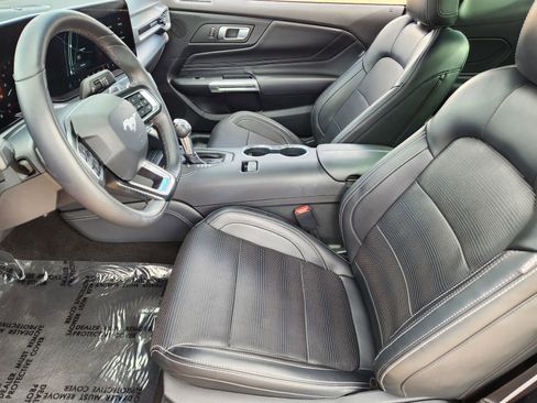 Used 2024 Ford Mustang GT Premium image 17