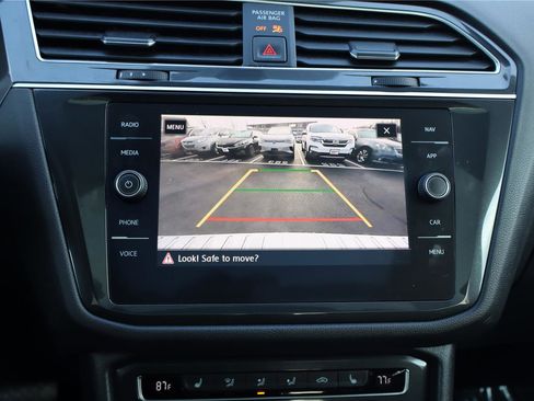 Used 2019 Volkswagen Tiguan SEL image 21