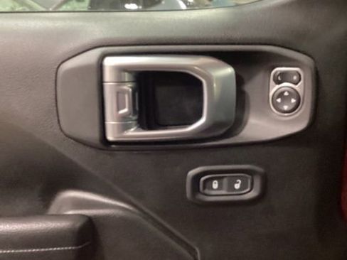 Used 2022 Jeep Gladiator Sport image 23