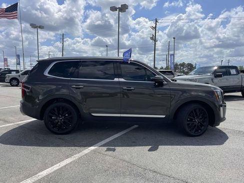 Used 2022 Kia Telluride SX FWD image 2