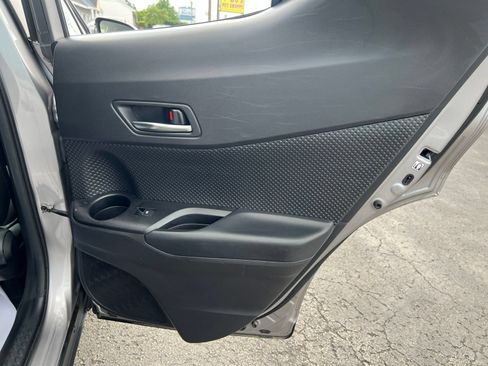 Used 2018 Toyota C-HR XLE FWD image 41