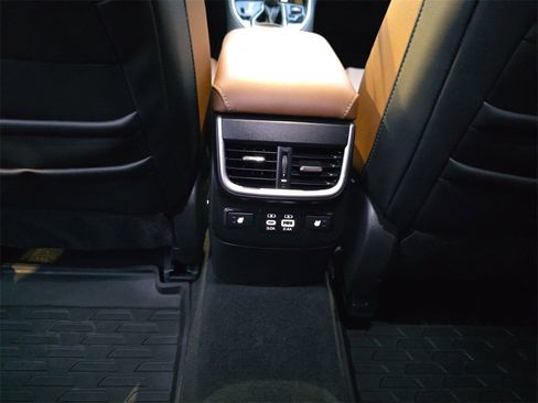 Used 2024 Subaru Outback Touring image 34