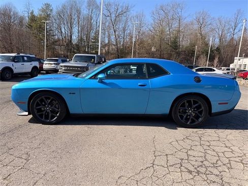 Used 2023 Dodge Challenger R/T w/ Blacktop Package image 4