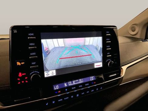 Used 2021 Toyota Sienna Limited FWD image 20