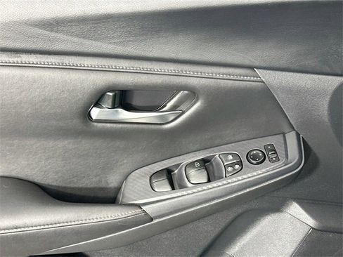 Used 2023 Nissan Sentra SV image 22