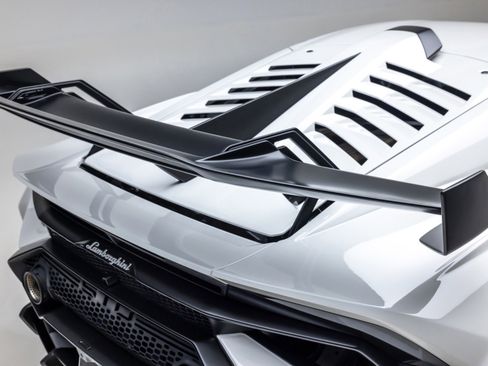 Used 2022 Lamborghini Huracan STO image 18