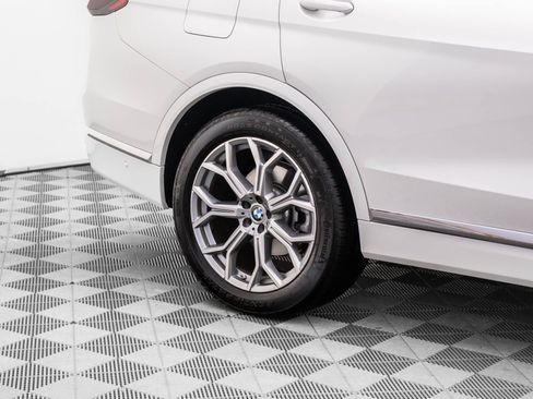 Certified 2025 BMW X7 xDrive40i image 33