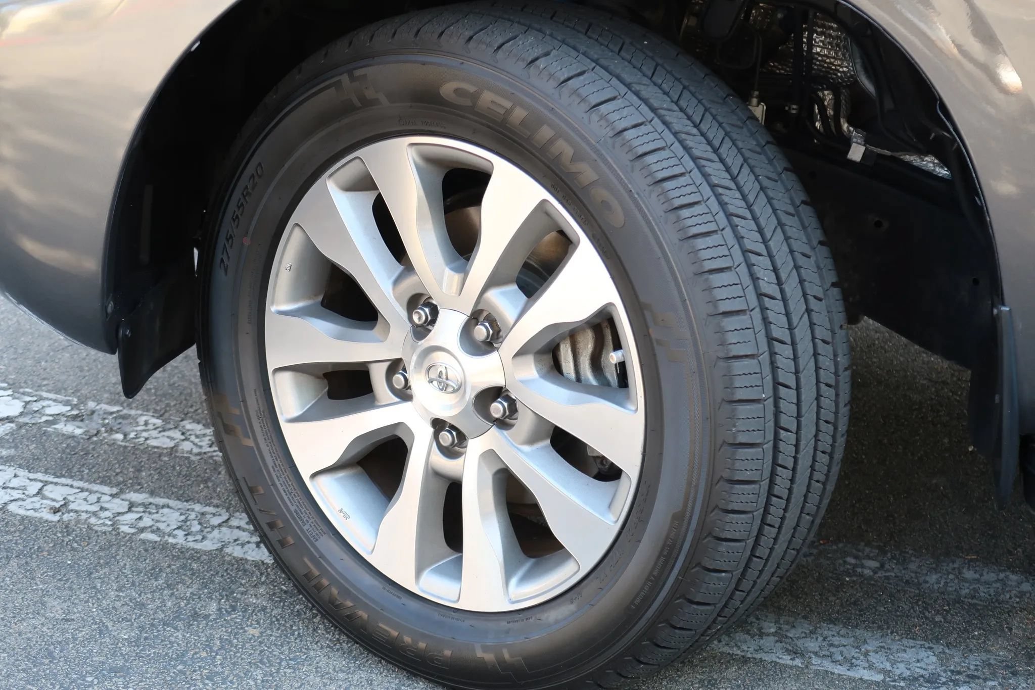 Used 2013 Toyota Sequoia Limited AWD/4WD image 9