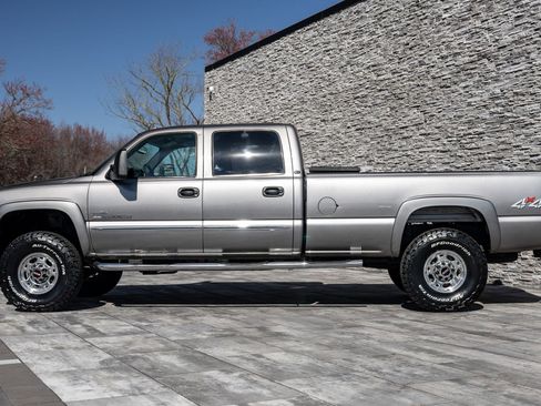 Used 2006 GMC Sierra 2500 SLT w/ Heavy-Duty Power Package image 13