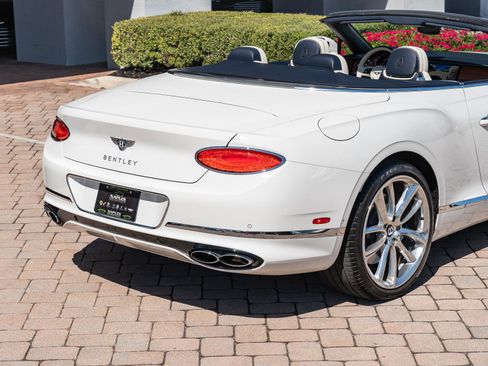 Used 2022 Bentley Continental GT image 51